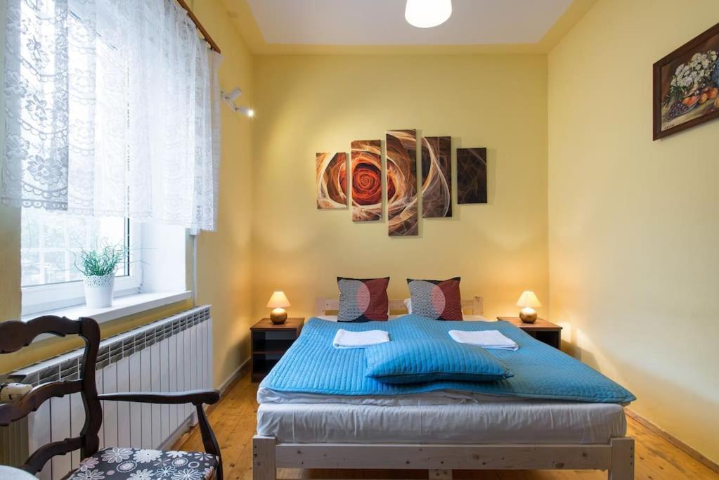 Big Cosy Retro Apt, Free Parking, 15Min Oldtown & Kazimierz - By Homelike Krakow Exterior photo